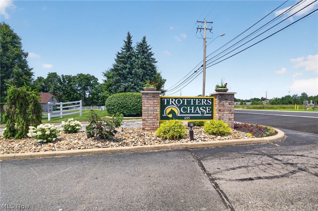 695 E Western Reserve Road Poland OH 44514