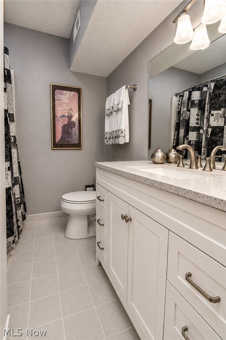 16575 Wren Road Chagrin Falls OH 44023