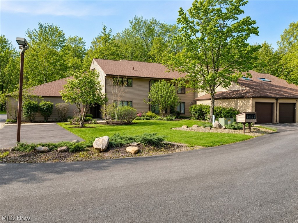16575 Wren Road Chagrin Falls OH 44023