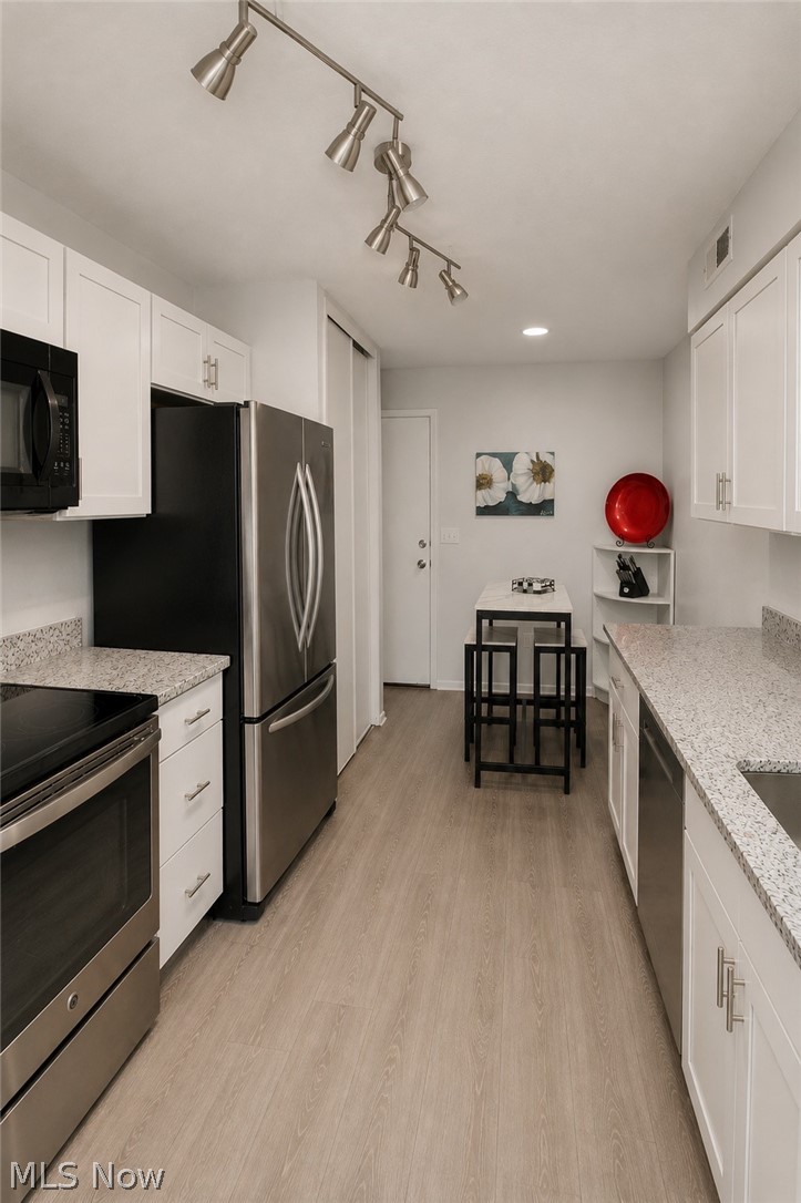 16575 Wren Road Chagrin Falls OH 44023