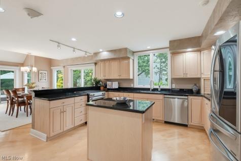 975 Meadowlark Circle Aurora OH 44202