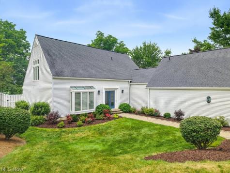 975 Meadowlark Circle Aurora OH 44202