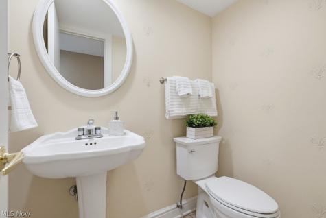975 Meadowlark Circle Aurora OH 44202
