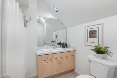 975 Meadowlark Circle Aurora OH 44202