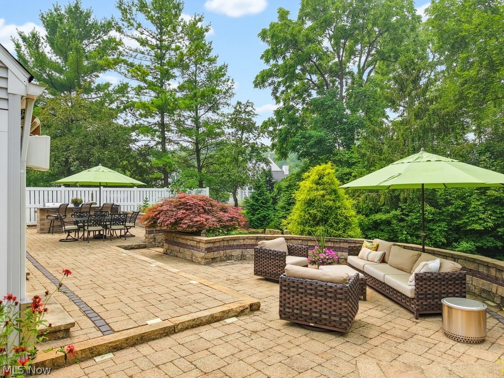 975 Meadowlark Circle Aurora OH 44202