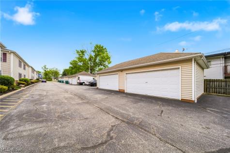 11541 Riverview Court Parma Heights OH 44130