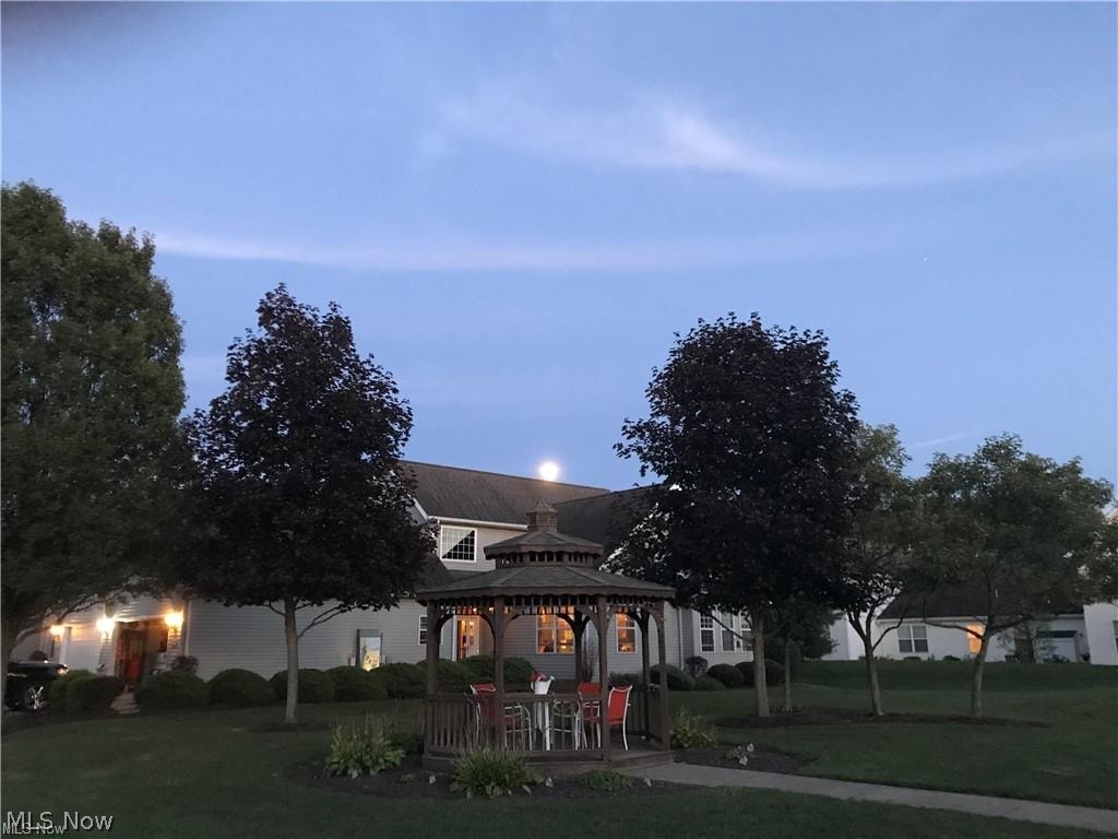 8825 Roberts Court Olmsted Falls OH 44138