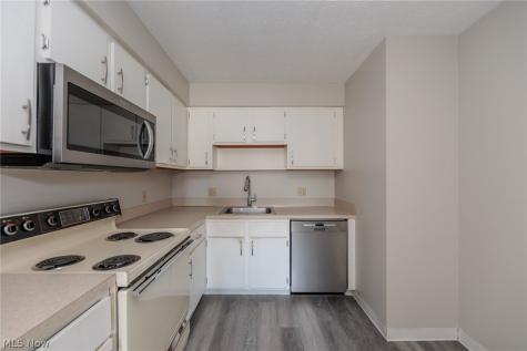 6435 Princeton Court Parma Heights OH 44130