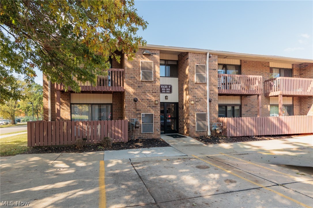 6435 Princeton Court Parma Heights OH 44130