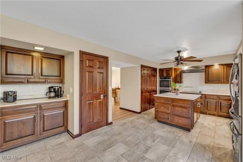 10 Hidden Valley Drive Rocky River OH 44116