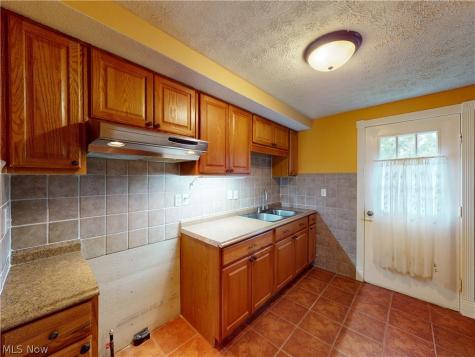 173 Ault Street Wadsworth OH 44281