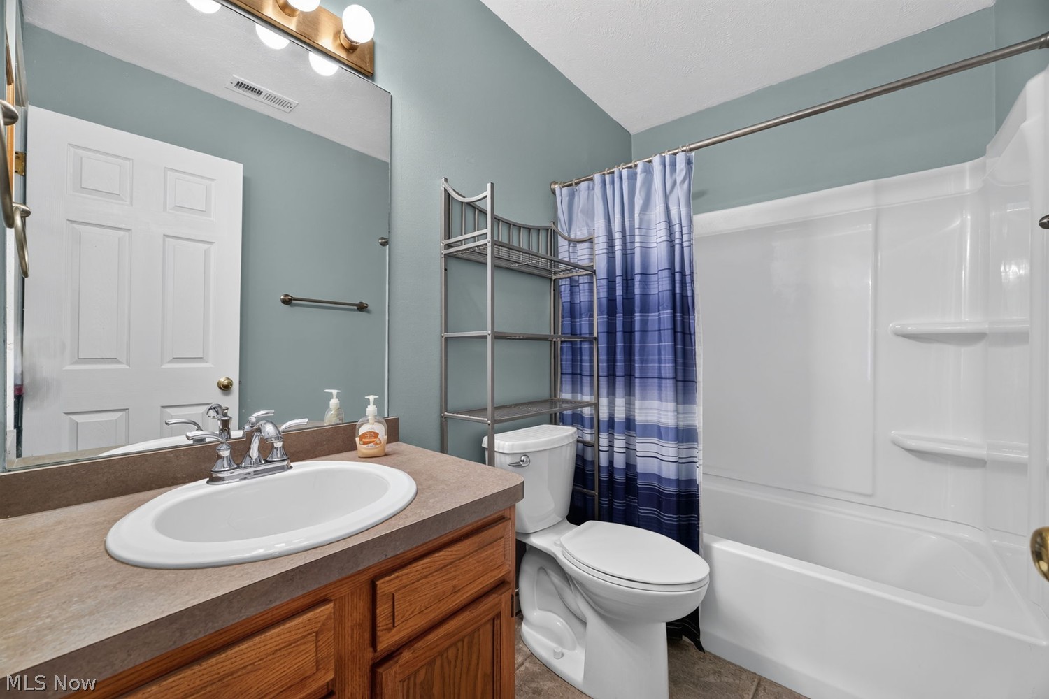 208 Harbor Ridge Lane Fairport Harbor OH 44077