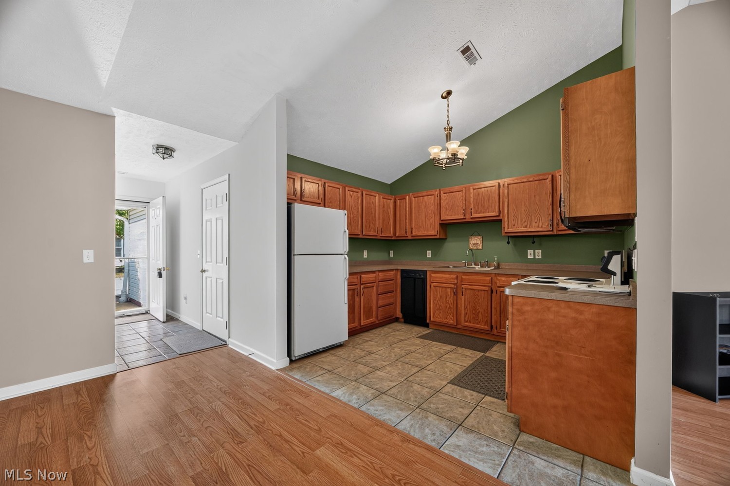 208 Harbor Ridge Lane Fairport Harbor OH 44077