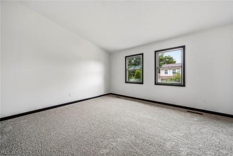 7029 Woodthrush Drive Painesville OH 44077