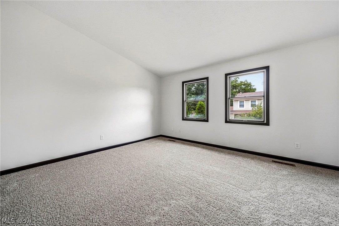 7029 Woodthrush Drive Painesville OH 44077