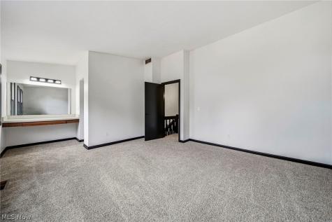 7029 Woodthrush Drive Painesville OH 44077