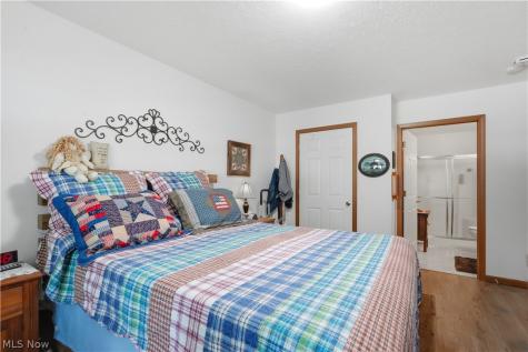 1238 Hunters Walk Ashland OH 44805