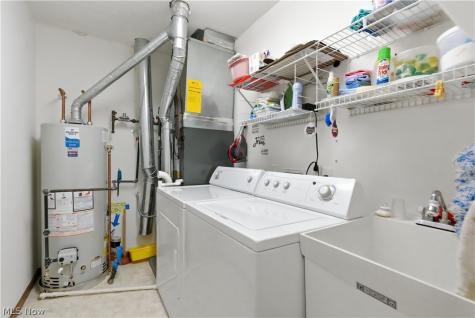 1238 Hunters Walk Ashland OH 44805