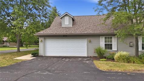 1238 Hunters Walk Ashland OH 44805