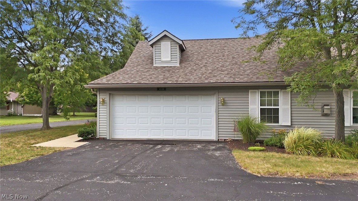 1238 Hunters Walk Ashland OH 44805