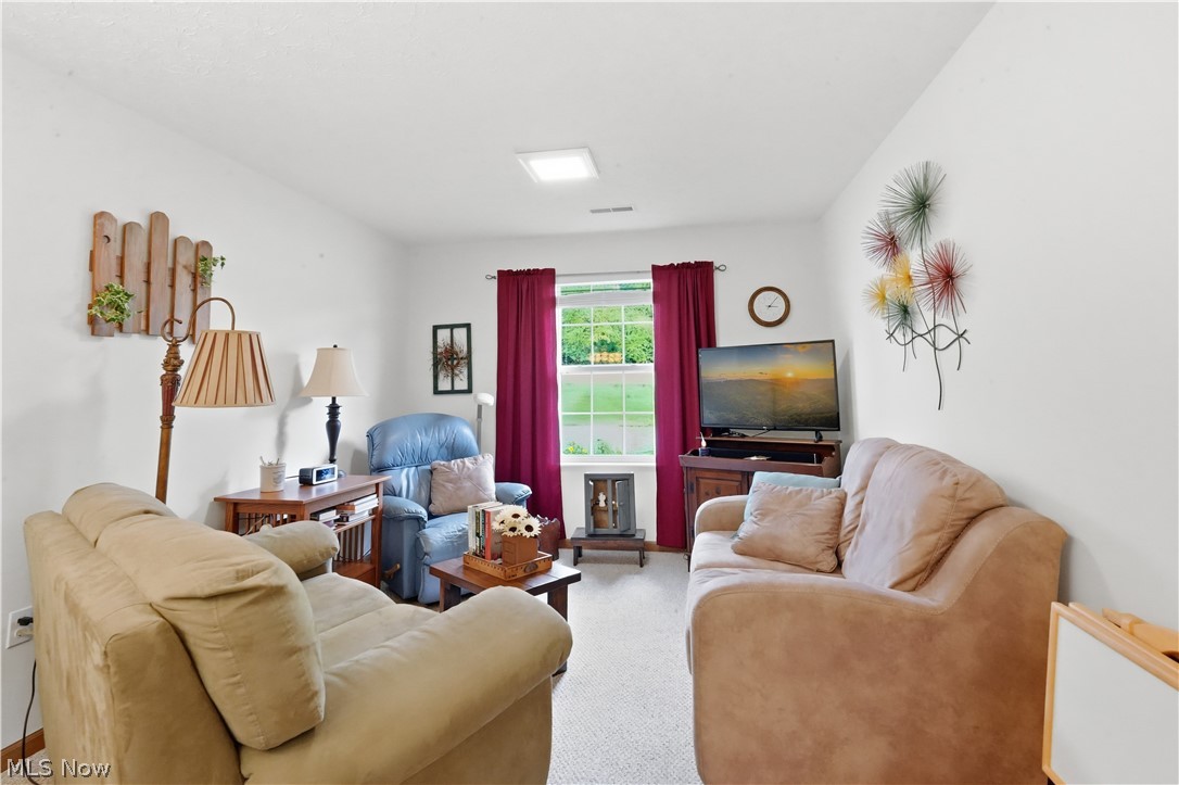1238 Hunters Walk Ashland OH 44805
