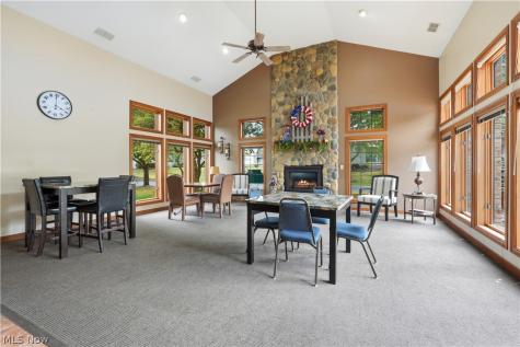 1238 Hunters Walk Ashland OH 44805
