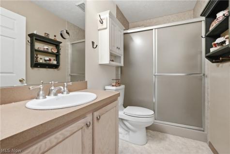 1238 Hunters Walk Ashland OH 44805