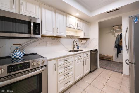 22701 Center Ridge Road Rocky River OH 44116
