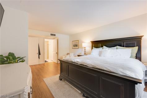 22701 Center Ridge Road Rocky River OH 44116