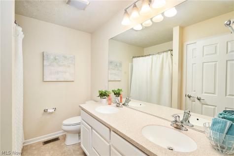 438 Turner Drive Copley OH 44321