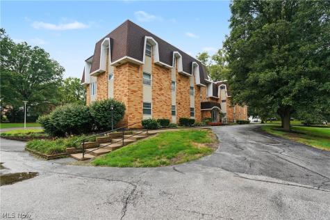 924 Memorial Parkway Akron OH 44303