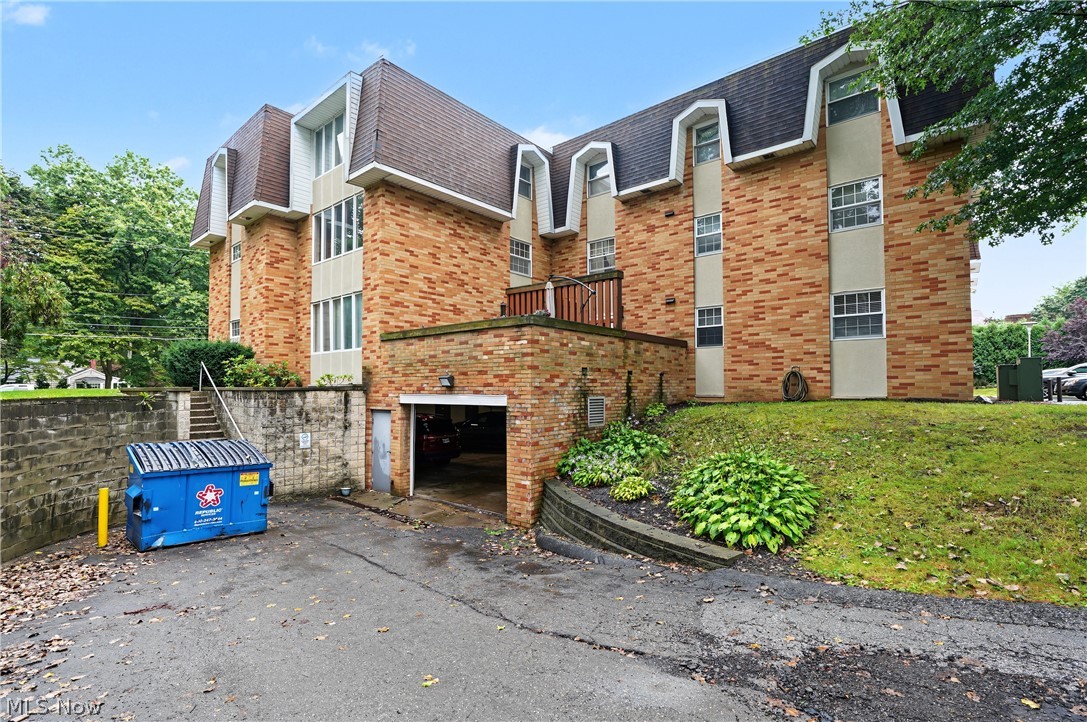 924 Memorial Parkway Akron OH 44303