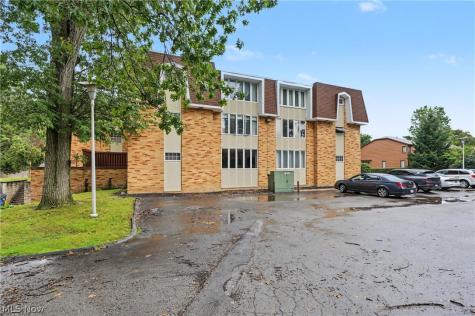 924 Memorial Parkway Akron OH 44303