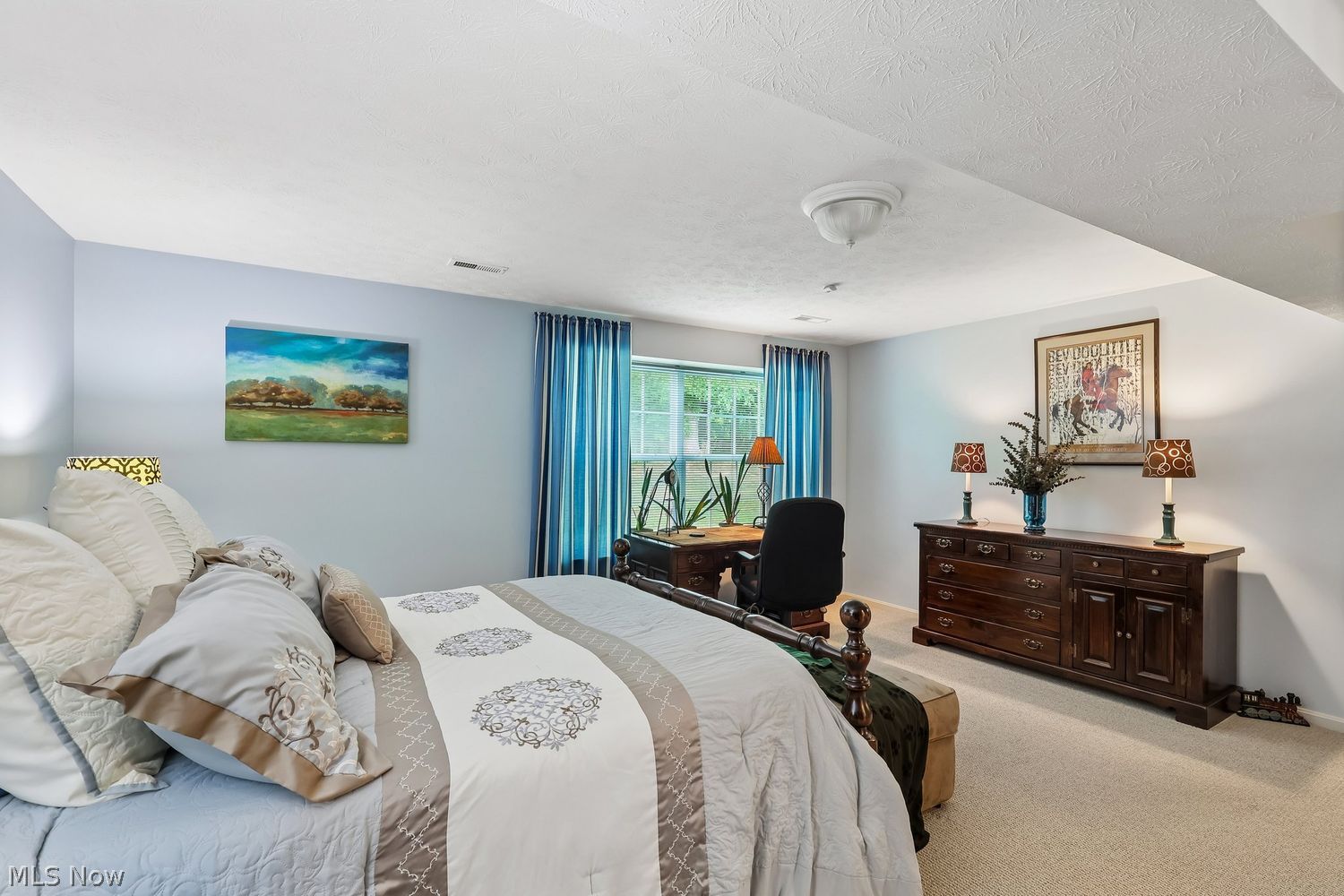 106 Kensington Court Aurora OH 44202