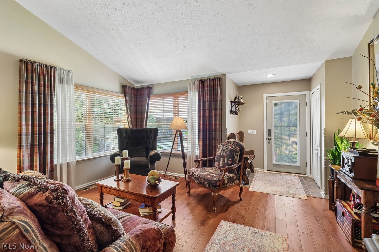 106 Kensington Court Aurora OH 44202