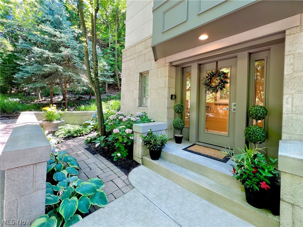 12666 Mayfield Road Cleveland Heights OH 44106