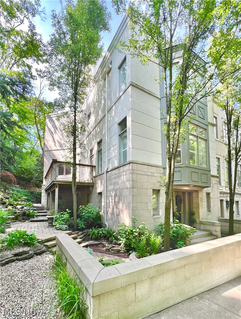 12666 Mayfield Road Cleveland Heights OH 44106