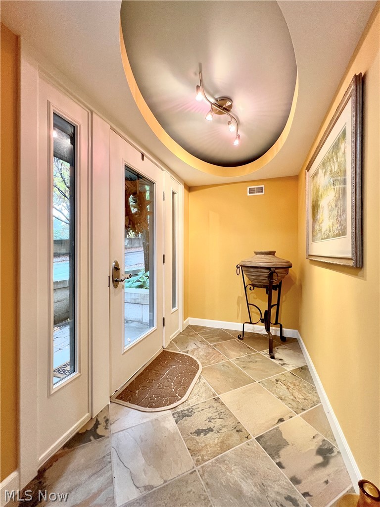 12666 Mayfield Road Cleveland Heights OH 44106