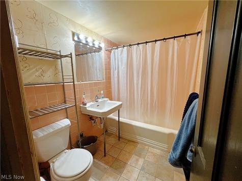 13710 Shaker Boulevard Cleveland OH 44120
