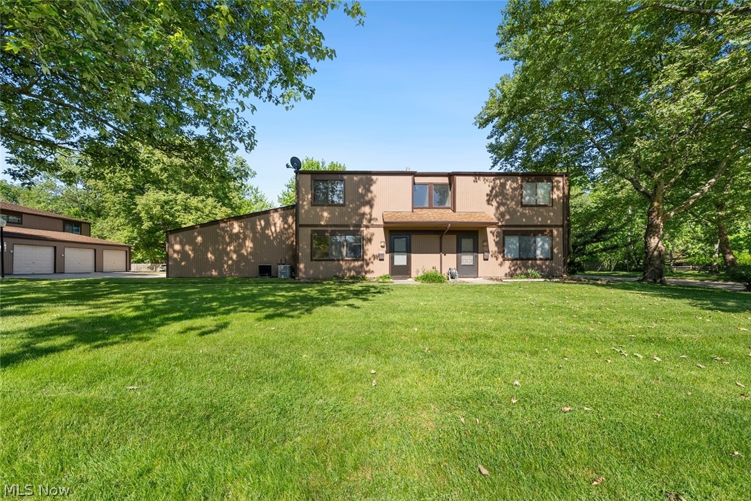9588 Fernwood Drive Olmsted Falls OH 44138