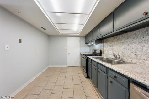 9588 Fernwood Drive Olmsted Falls OH 44138