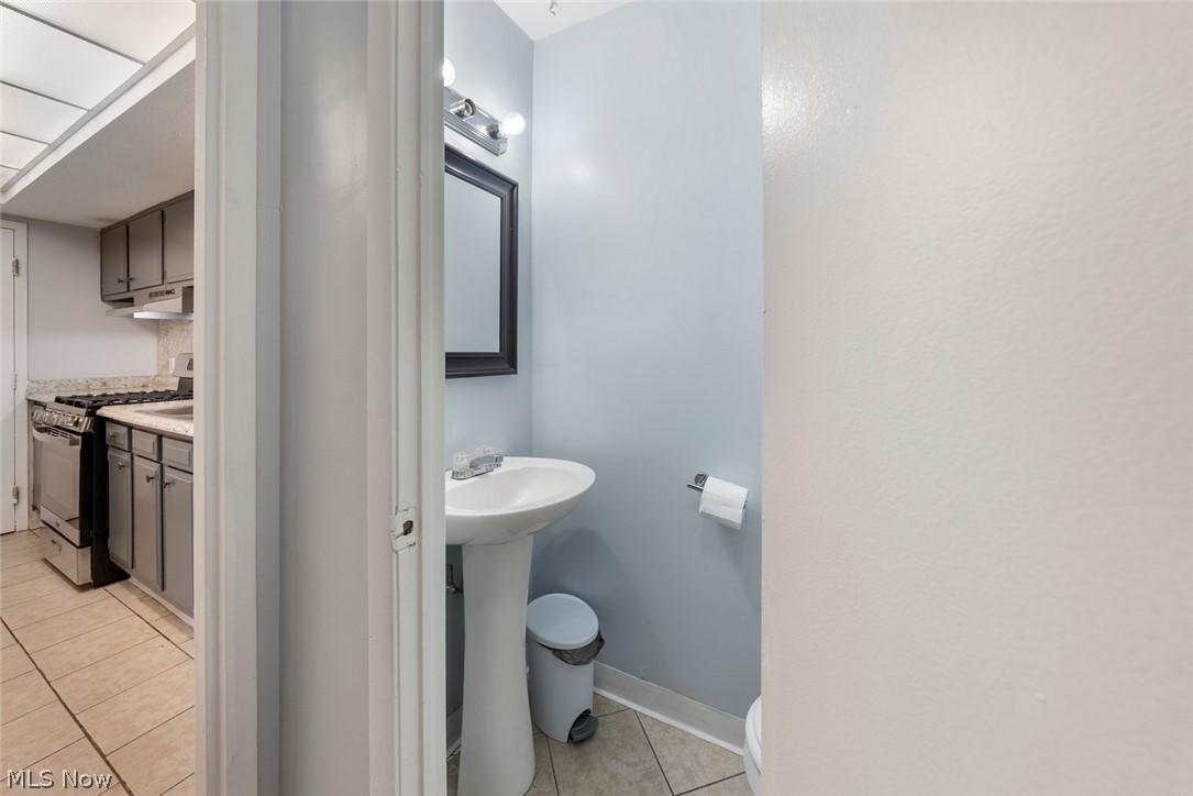 9588 Fernwood Drive Olmsted Falls OH 44138