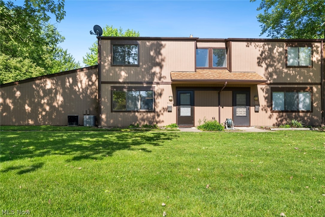 9588 Fernwood Drive Olmsted Falls OH 44138