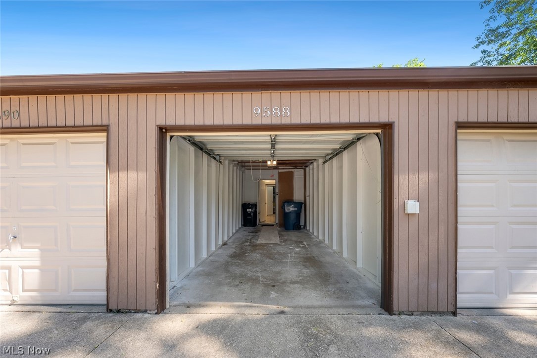 9588 Fernwood Drive Olmsted Falls OH 44138