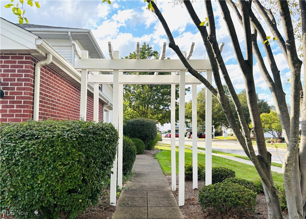 6736 Rockridge Court Middleburg Heights OH 44130