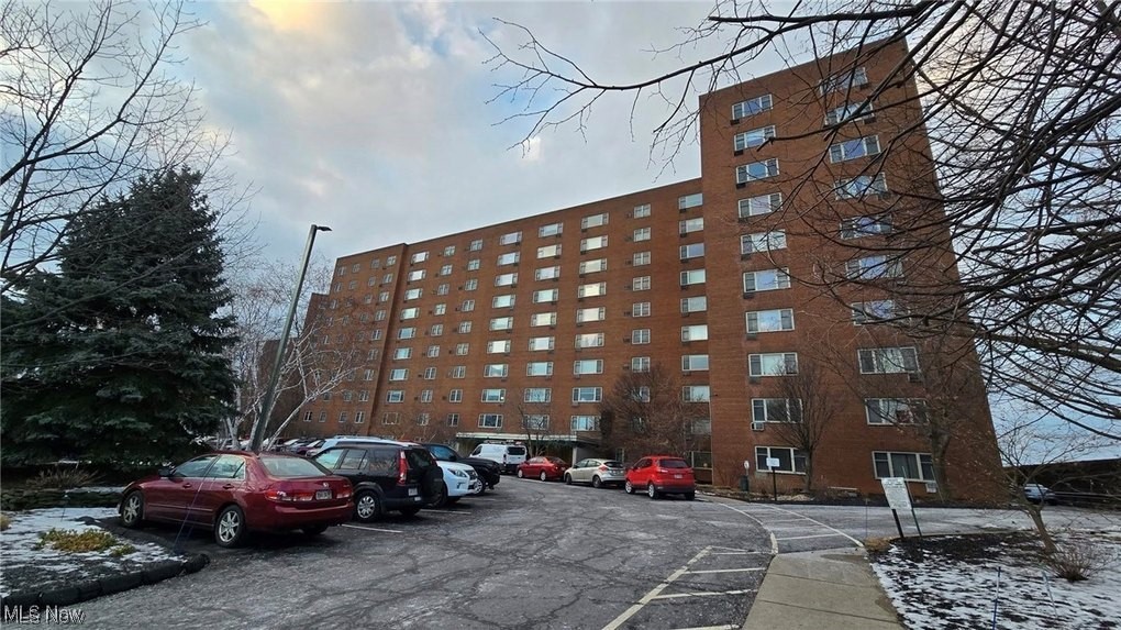11820 Edgewater Drive Lakewood OH 44107