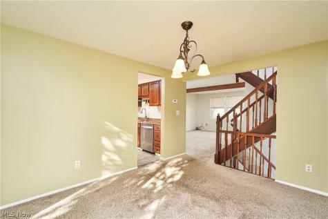 69 Quaker Ridge Drive Akron OH 44313