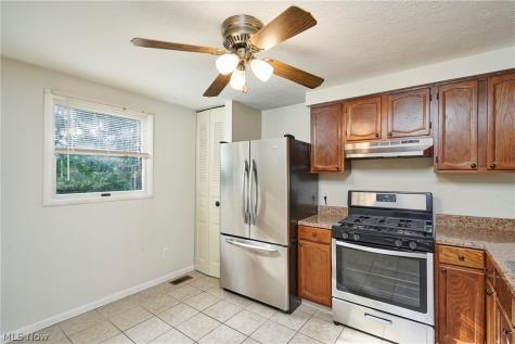 69 Quaker Ridge Drive Akron OH 44313