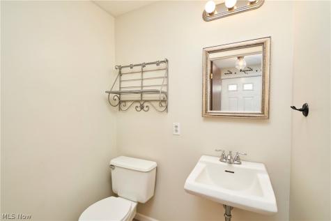 69 Quaker Ridge Drive Akron OH 44313