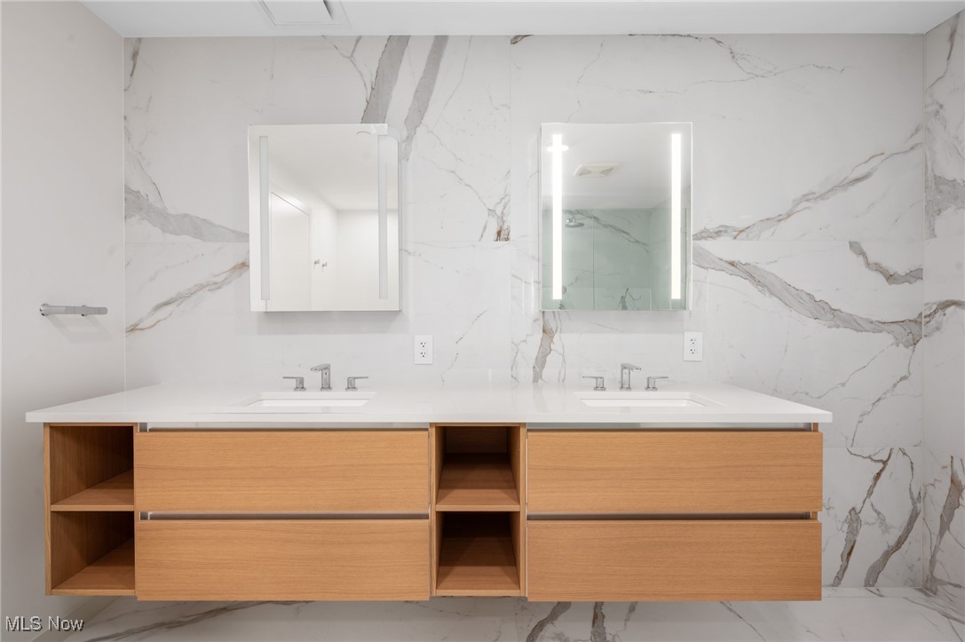 22700 Lake Road Rocky River OH 44116